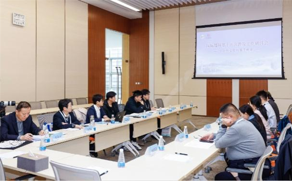 1760348850817060178.png J.png